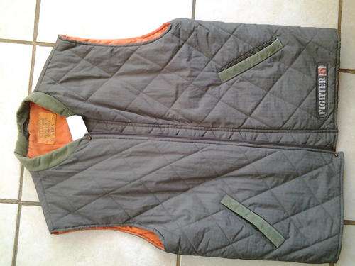 NEW US AIRFORCE SHORTSLEEVE JACKET SIZE LARGE -Postage  R65