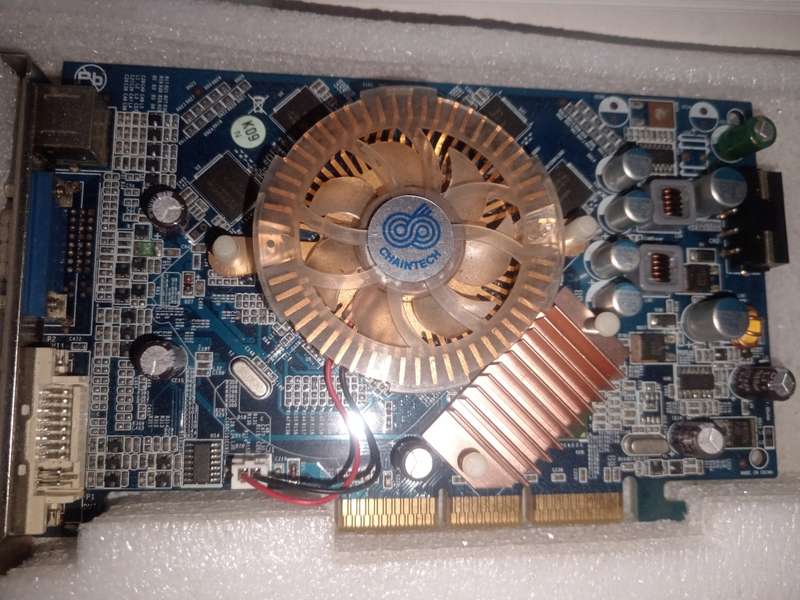 NVIDIA GeForce 7600 GS AGP