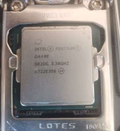 2x GIGABYTE GA - H11OM- HD2 Motherboards with CPU- Sold as is for spares or repairs
