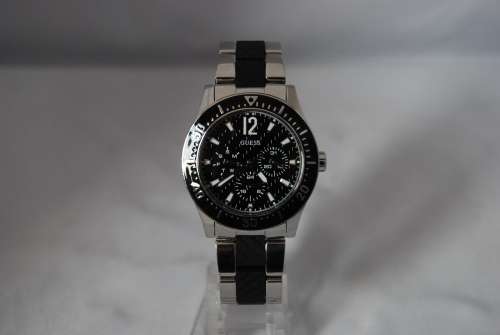 GUESS MAN'S SILVER AND BLACK WATCH