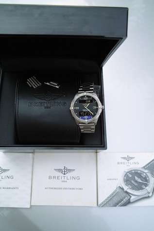 BREITLING Aerospace    EXCELLENT   @  @@ NO RESERVES@@