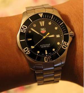 TAG Heuer  PROFESSIONAL AQUARACER     NO RESERVES