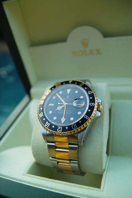 ROLEX OYSTER PERPETUAL DATE GMT MASTER 2