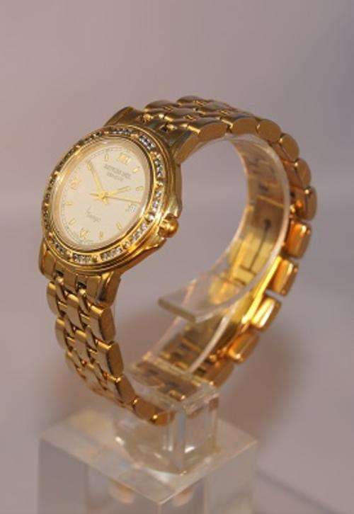 RAYMOND WEIL GENEVE TANGO DIAMOND BEZEL