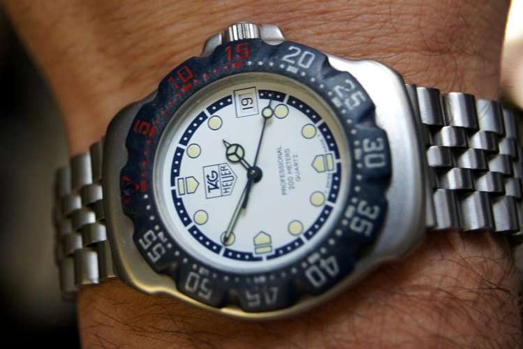 TAG HEUER FORMULA 1 PROFESSIONAL QUARTZ UNISEX WATCH