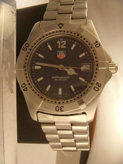 TAG HEUER PROFESSIONAL 200METERS    NO RESERVES