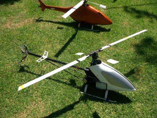 2 X ROBBE / FUTABA REMOTE CONTROL HELICOPTERS     NO RESERVES NO RESERVES