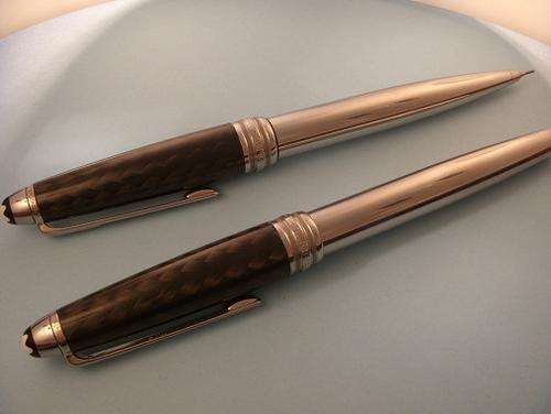 MONT BLANC PLATINUM AND CARBON FIBRE FOUNTAIN & PENCIL SET             #NO  RESERVES#