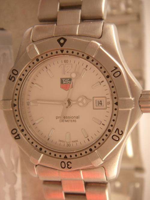 TAG Heuer  PROFESSIONAL  200M LADIES WATCH   @@@ no reserves@@