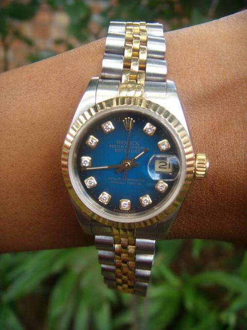 ROLEX OYSTER PERPETUAL LADIES DATEJUST  DIAMONDS & 18K GOLD @  MINT @      NO RESERVES