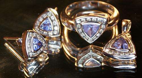 SET** TANZANITE PURPLE BLUE EARRINGS, RING AND PENDANT SET #NO RESERVES#