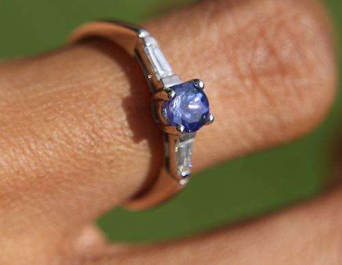 DIAMONDS AND TANZANITE 18K WHITE GOLD RING RRP 21000 JEWELLERY LIQUIDATION TUES THURS NIGHTS