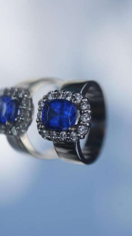 WHITE GOLD MEGA TANZANITE AND DIAMONDS HOT RING #NO RESERVES# LIQUIDATION