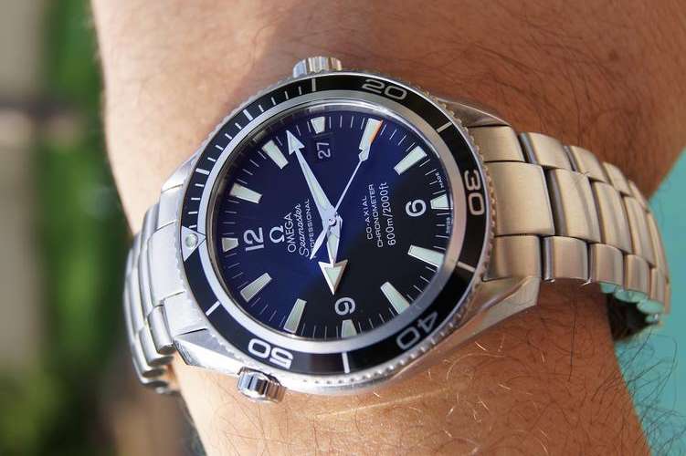 OMEGA SEAMASTER PLANET OCEAN CO-AXIAL  AUTOMATIC TIMEPIECE MINT     @@ NO RESERVES@@