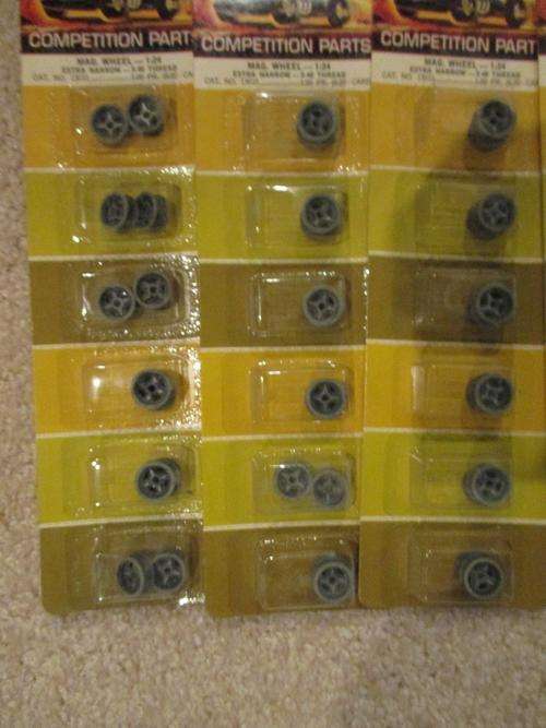 Scalextric COX VERY RARE 2 MAGNESIUM FORD GT40 ULTRA LIGHT WHEELS NOS FROM 1960s NEW 1/24 1/32