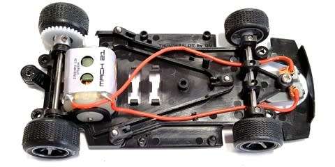 Scalextric Thunder Slot CA00202-SW - LOLA T70 SPYDER CAN AM 1967 PETER REVSON 1/32 SLOT CAR