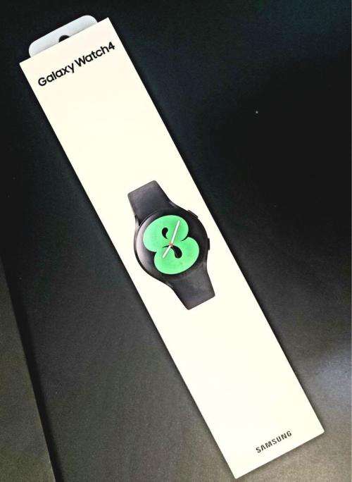 Samsung Galaxy Watch 4 (R860) BT Smartwatch (40mm) - Black new sealed