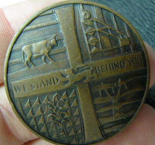 1965 Rhodesian Independence medallion - 'We stand behind you'