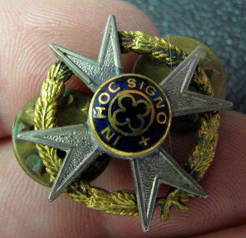 Army Chaplains Corps badge(in hoc signo vinces) - Bi-metal, two pins