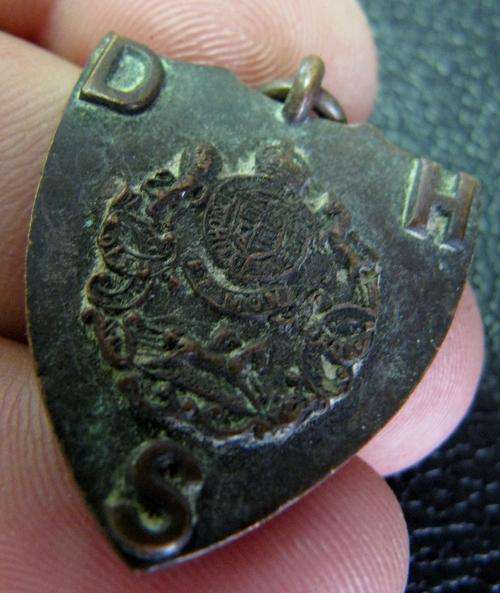 Durban High School pendant/badge
