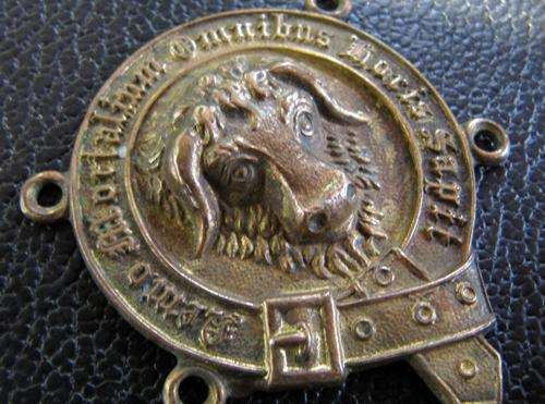 Masonic RAOB badge, Nemo Mortalium Omnibus Horis Sapit(No Man Is At All Times Wise)