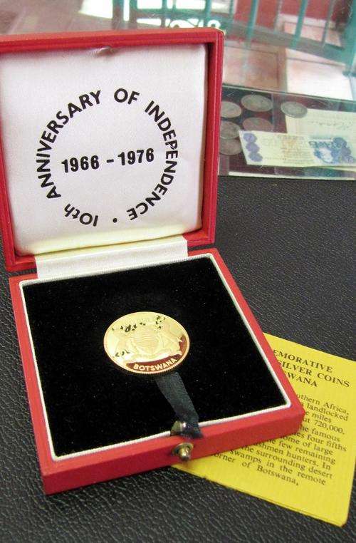 Botswana 1976 '10th anniversary of independence' 150 Pula Gold Proof coin
