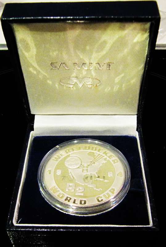 1994 Silver  R2 WORLD CUP SOCCER-1 OZ SILVER PROOF-IN BOX AS ISSUED!!