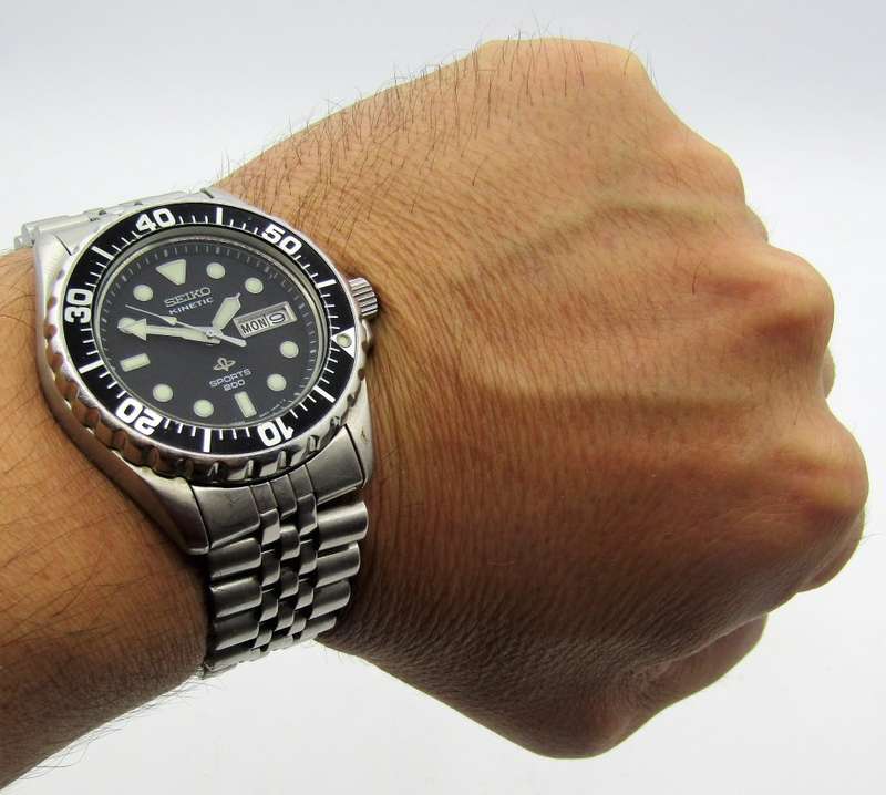 Seiko Kinetic Sports 200 Divers circa 1990-1995