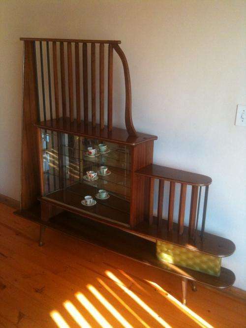*******Exeptional 1960's Retro display case*******. Large!! Very good condition. Urgent!!