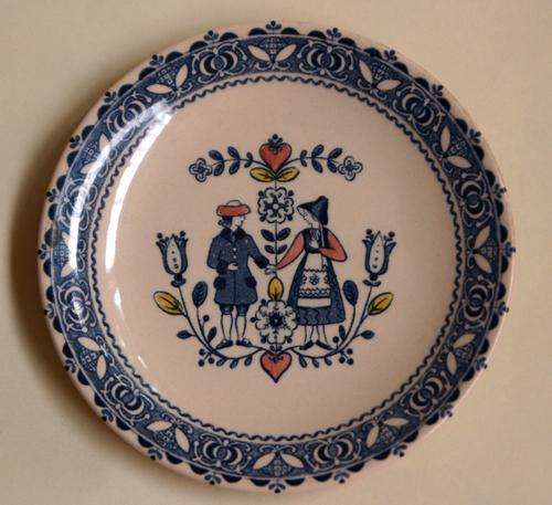 Johnson Brothers side plate "Hearts & Flowers"