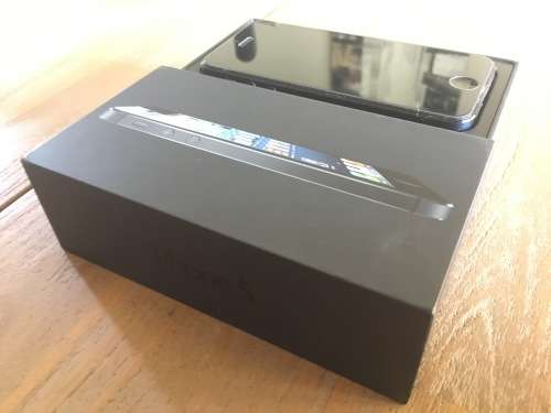 iPhone 5 64GB Excellent Condition!