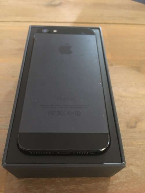 iPhone 5 64GB Excellent Condition!