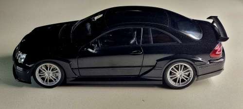 Kyosho Mercedes Benz CLK DTM AMG