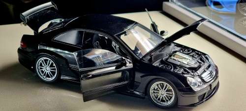 Kyosho Mercedes Benz CLK DTM AMG