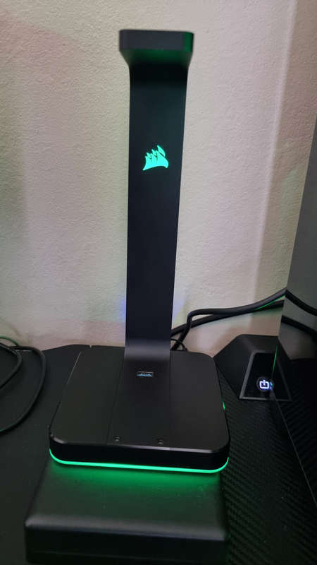 Corsair ST100 RGB Headset Stand