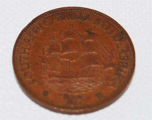1944 1/2 penny VF  / EF ??