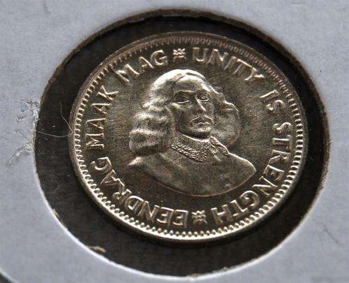 1963 2 1/2 cent UNC . Silver 0.72g Mintage 37 138