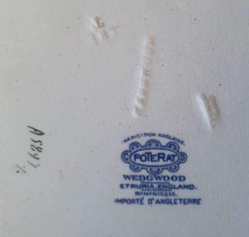 WEDGEWOOD POTERAT Dinner Plate * RARE* 1920`s