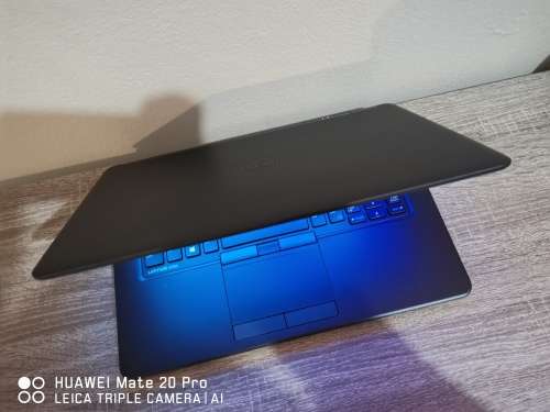 MINT DELL LATITUDE E7450 14` FHD i5 5300U 8 GB RAM 256 GB SOLID STATE (SSD)