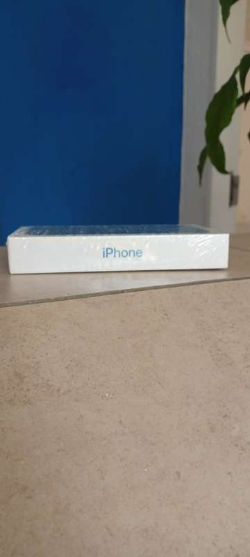 iPhone 13 256GB - Brand new sealed