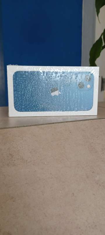 iPhone 13 256GB - Brand new sealed