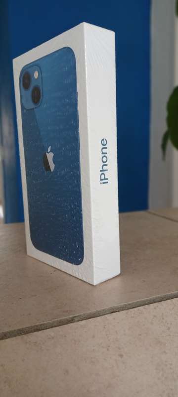 iPhone 13 256GB - Brand new sealed