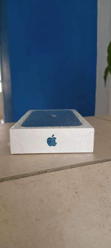 iPhone 13 256GB - Brand new sealed
