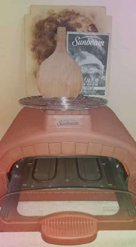 Sunbeam Deluxe CoolTouch Pizza Oven