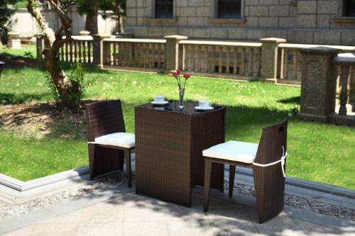 Sentinela Outdoor Patio Living Set - Brown