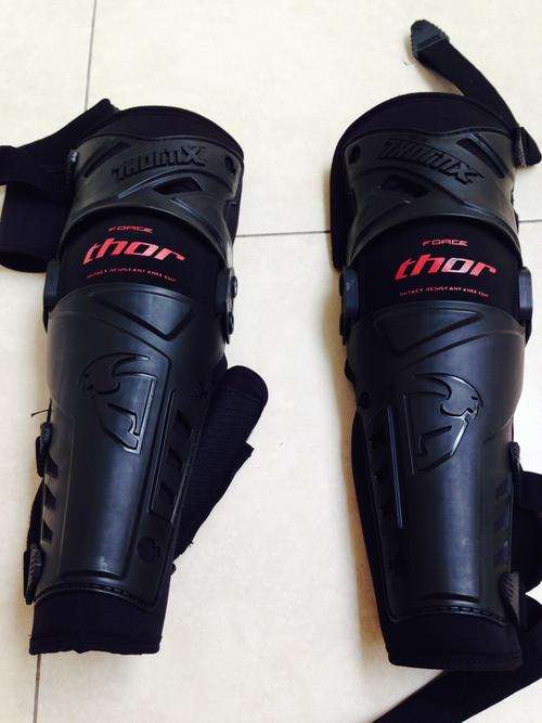 Thor Force knee guards Size L/XL
