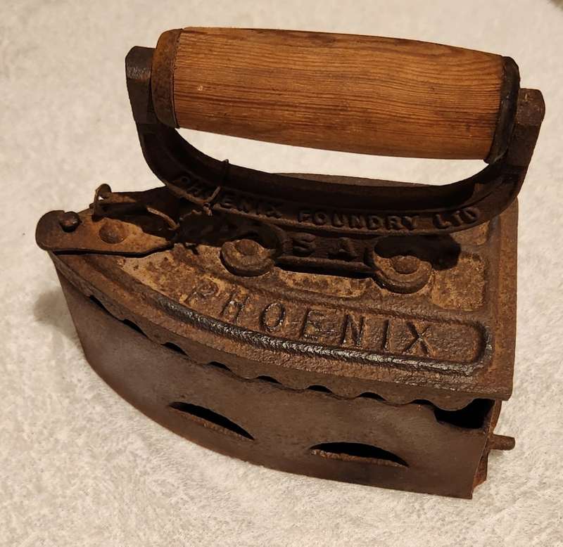 Antique Coal Iron - Phoenix Foundry Ltd Johannesburg - See pictures for condition