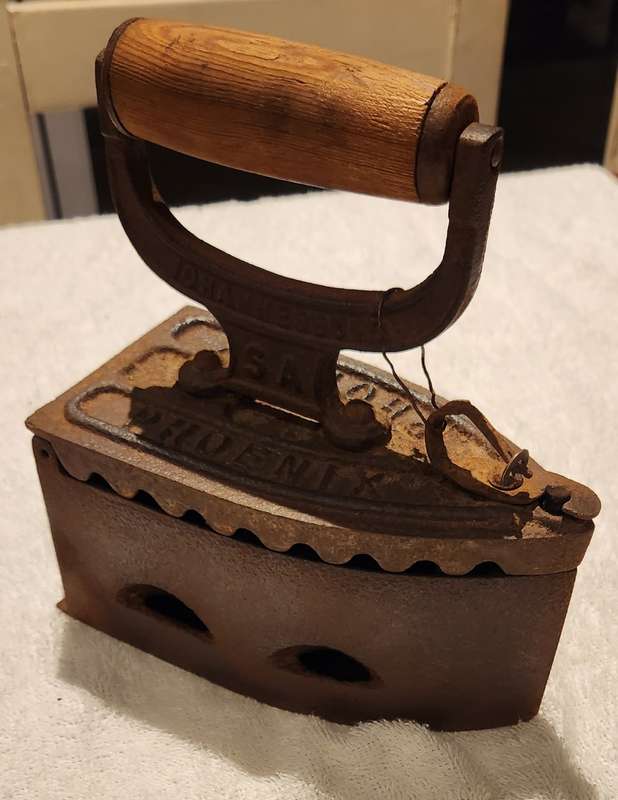 Antique Coal Iron - Phoenix Foundry Ltd Johannesburg - See pictures for condition
