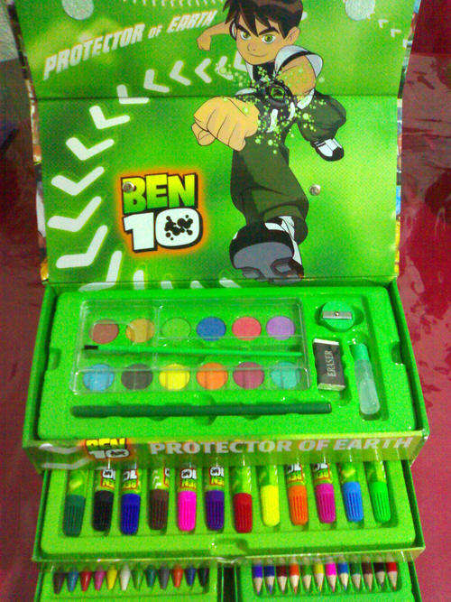 BEN 10 ART SET 1ST ON BID OR BUY "THE BIG 1"