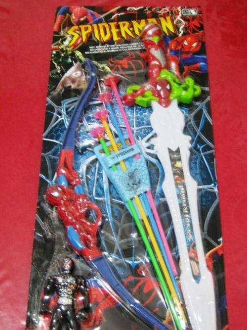 SPIDERMAN BOW & ARROW , SWORD WITH LIGHT & SOUND AND A BLACK SPIDEY FIGURINE